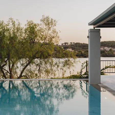 The House Before The Vakantiehuis Porto Cheli