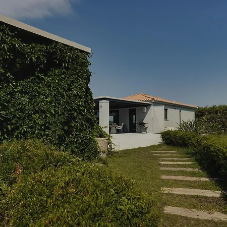 The House Before The Nyaraló Pórto Héli