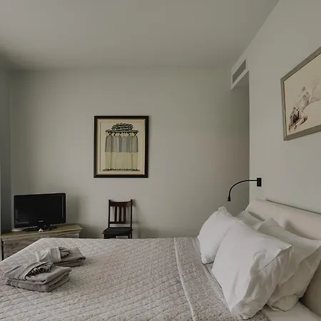 بيت للعطل The House Before The *