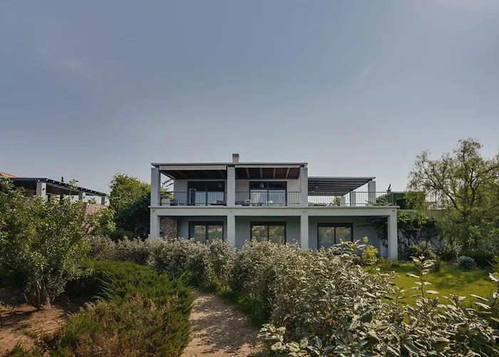 The House Before The * Porto Heli